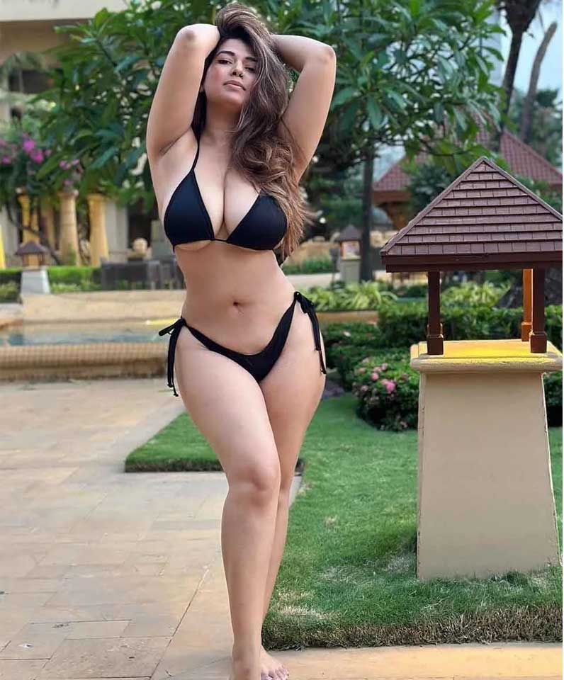 Pallavi Bikini Escort in Delhi