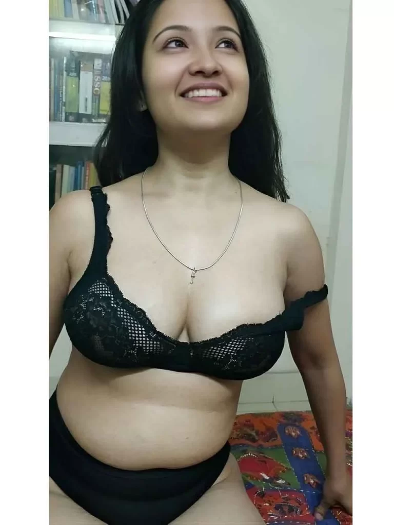 Soniya Delhi Housewife Escort