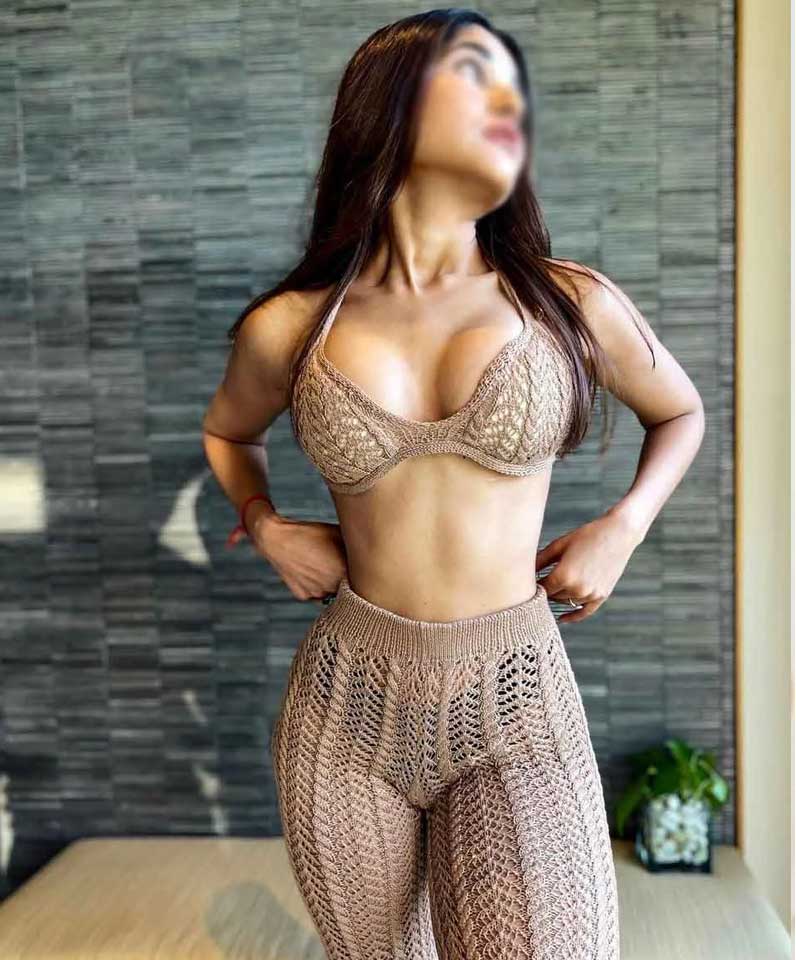 Anaya Hot Figure Call Girl